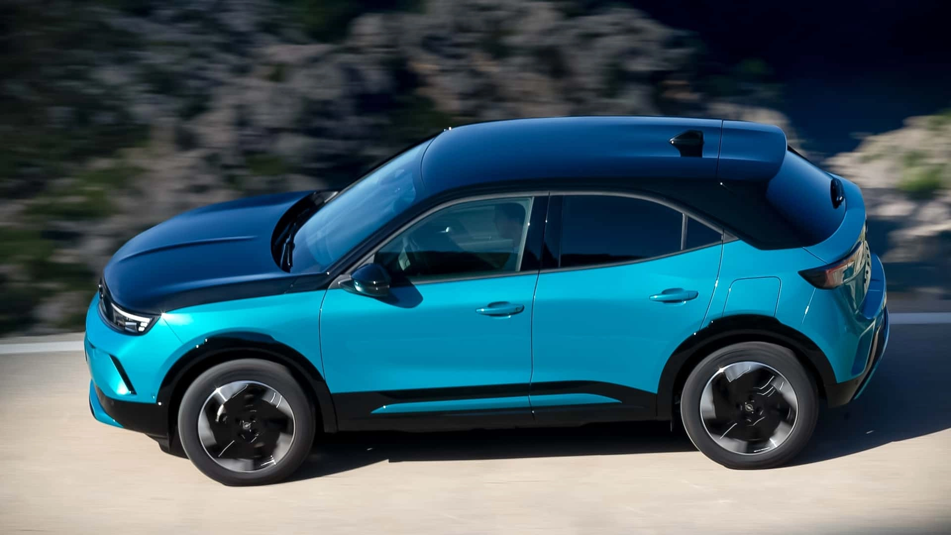 Opel mokka electric 2025 (1)